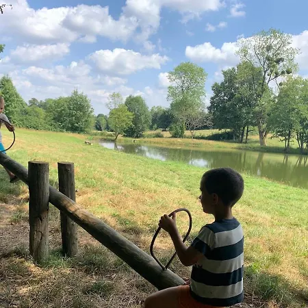 à La Ferme - Activités à La Ferme - Vue Sur Les Animaux Hébergement de vacances Saint-Pardoux (Deux-Sevres)